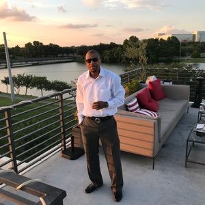 Meet your Posher, Kenneth